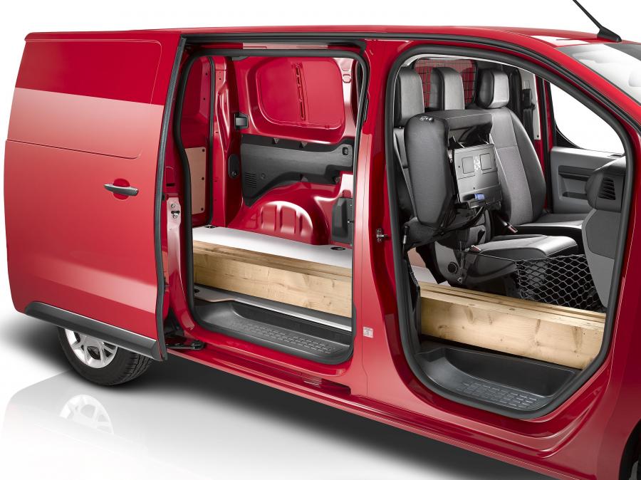 Интерьер Citroen Jumpy Van 2016 года  (WW) (фото 24 из 65)